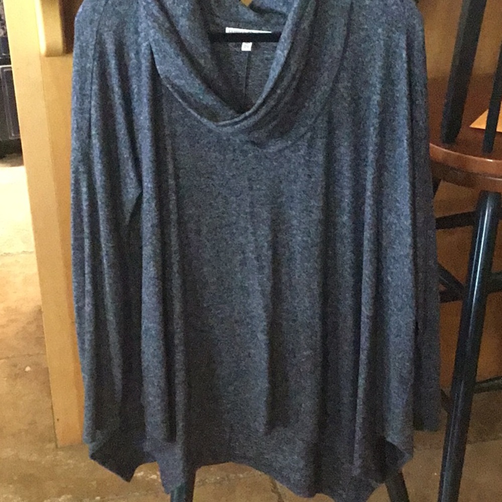 Sweater - Picture 3 of 3